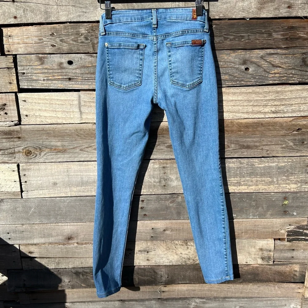 🌻7 For All Mankind Light Wash Skinny Stretch Jeans Size 28